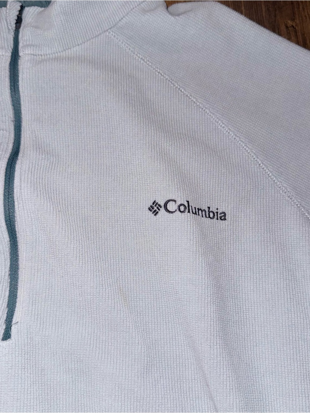 Columbia Light Gray Half-Zip Fleece Pullover with Dark Trim - Picture 5 of 10